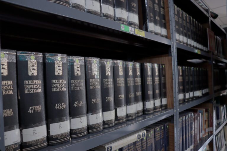 bIBLIOTECA-1